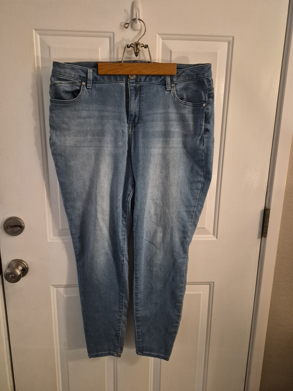 1822 Denim Light Blue Women's Skinny Jeans